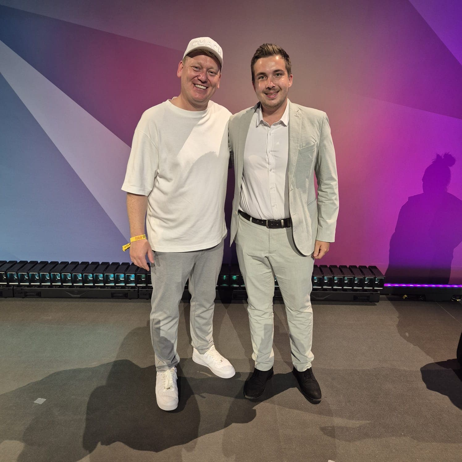 Christian Fischer im persönlichen Austausch bei einer Veranstaltung